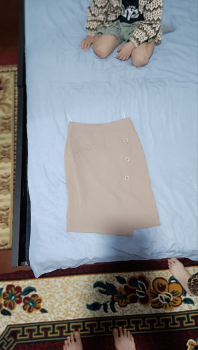 Костюм юбка,брюки, блузка размер 36