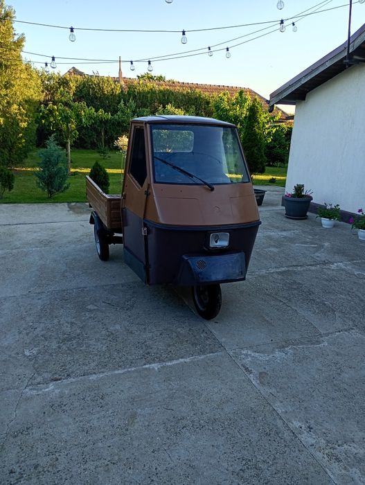 Piaggio Ape, motor 49cc