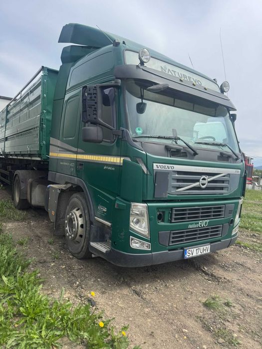 Cap tractor Volvo FM 2012