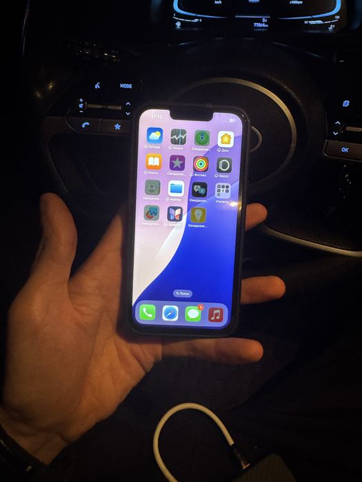 Продам айфон 13 512