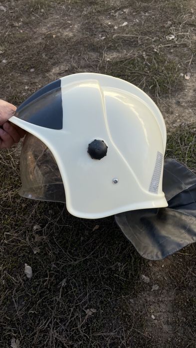 Боевая каска пожарного