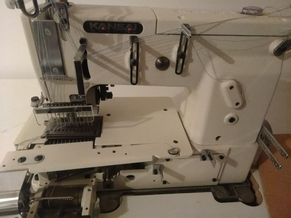 Masina de cusut industriala