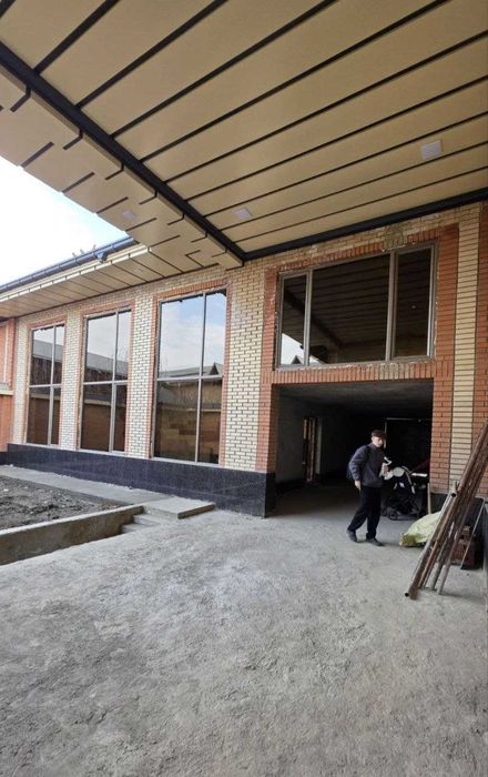 Найман махалласида 3 сотик ховли коробка сотувда