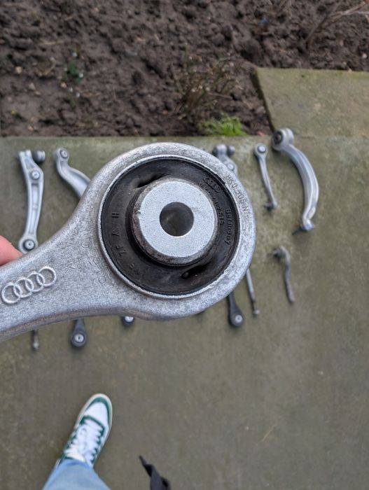 Vând Kit Brațe/ Set suspensie Față Spate AUDI A4 B8 / A5 / A6 C7 / Q5