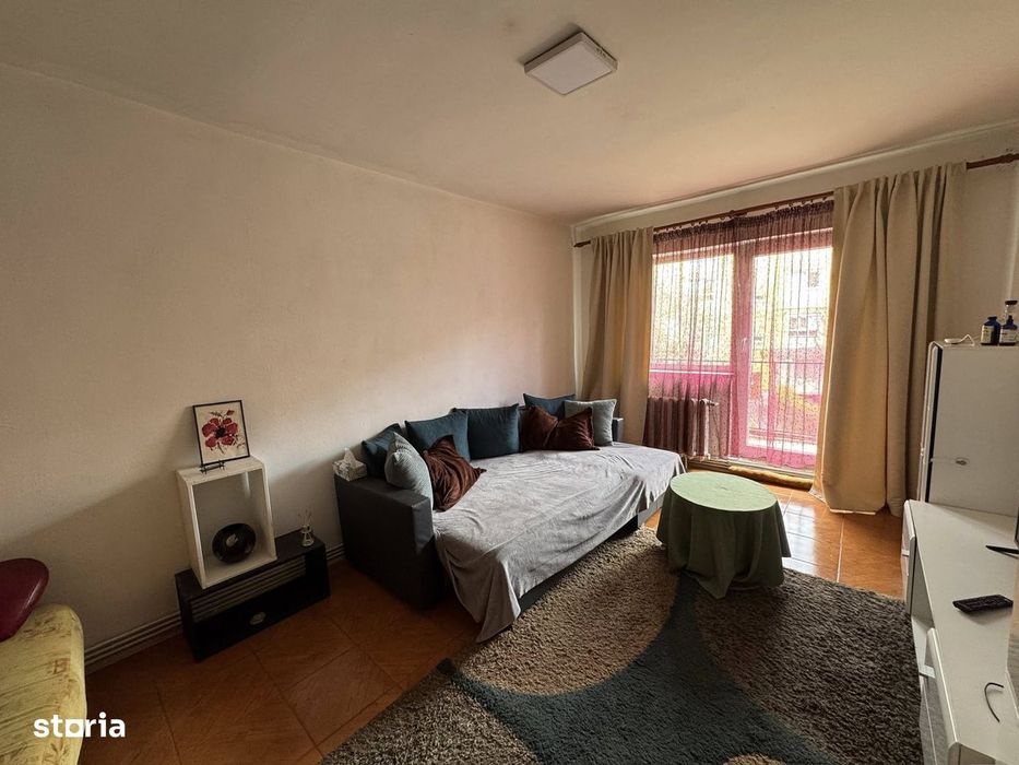 Apartamet 3 camere, decomandat , Cartier Valea Aurie