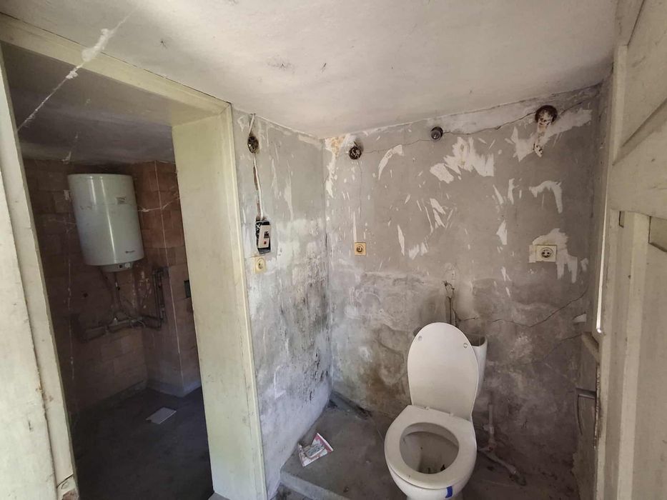 Продава се Къща в с. Хотница, Област Велико Търново - 1 кв.м за 35000 €/кв.м - Снимка #11