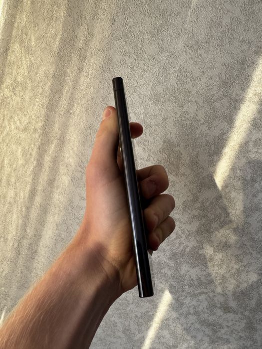 Samsung S 23 Ultra в идеале 512гб