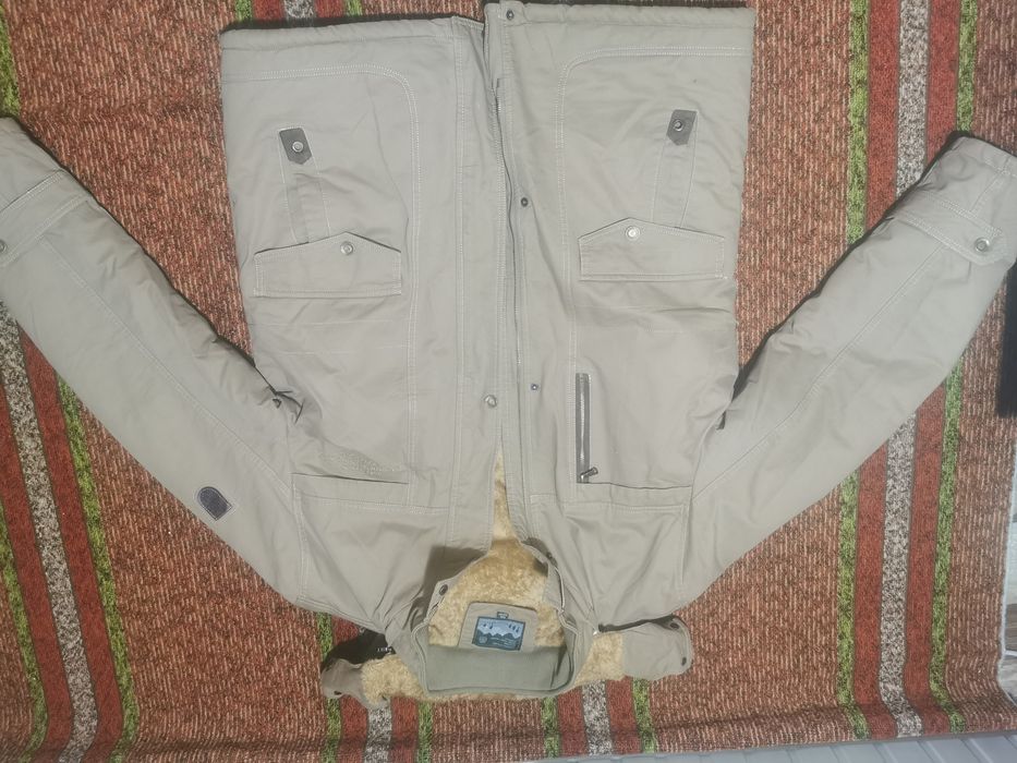 Зимняя куртка теплая дышащие