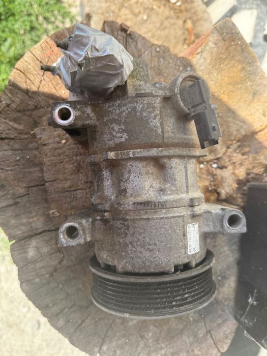 Компресор климатик Пежо/Ситроен