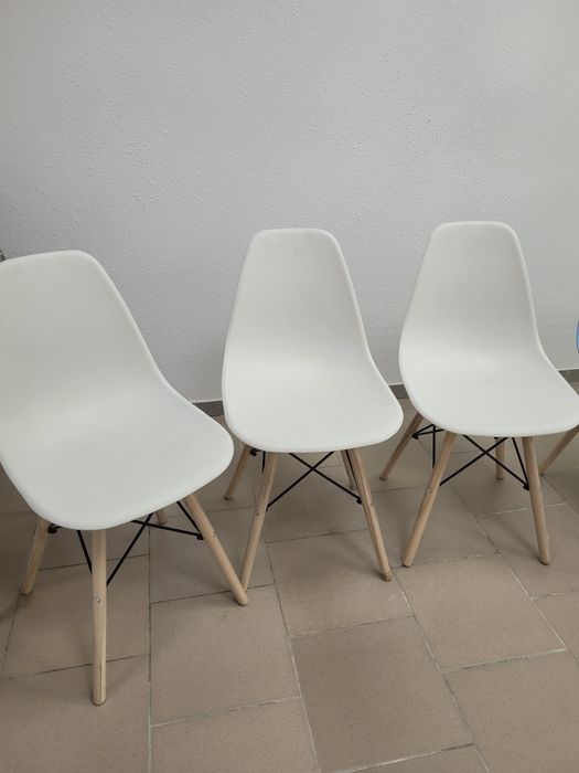 Продам стулья бу два месяца