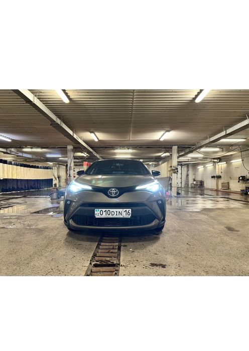 Toyota ch-r 2022 года
