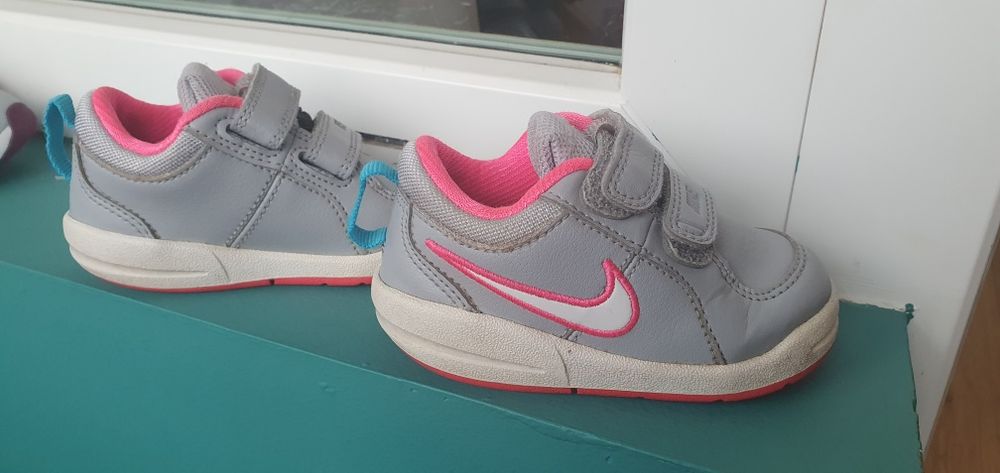 Маратонки Nike 21номер