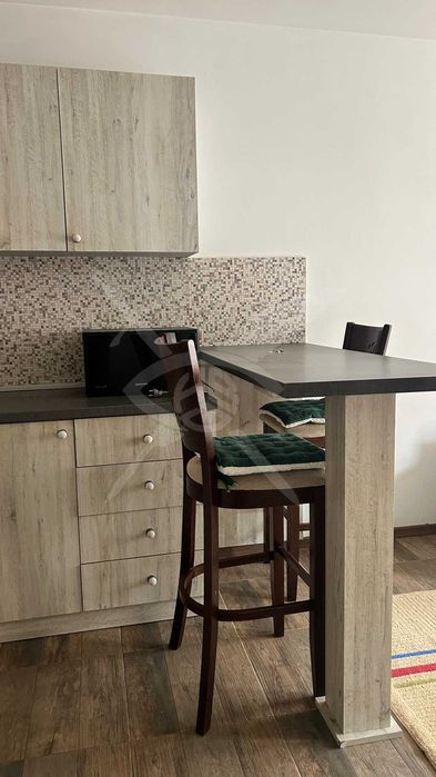 Дава се под наем Тристаен апартамент в Пловдив, Кючук Париж - 100 кв.м за 448.8 € - Снимка #3