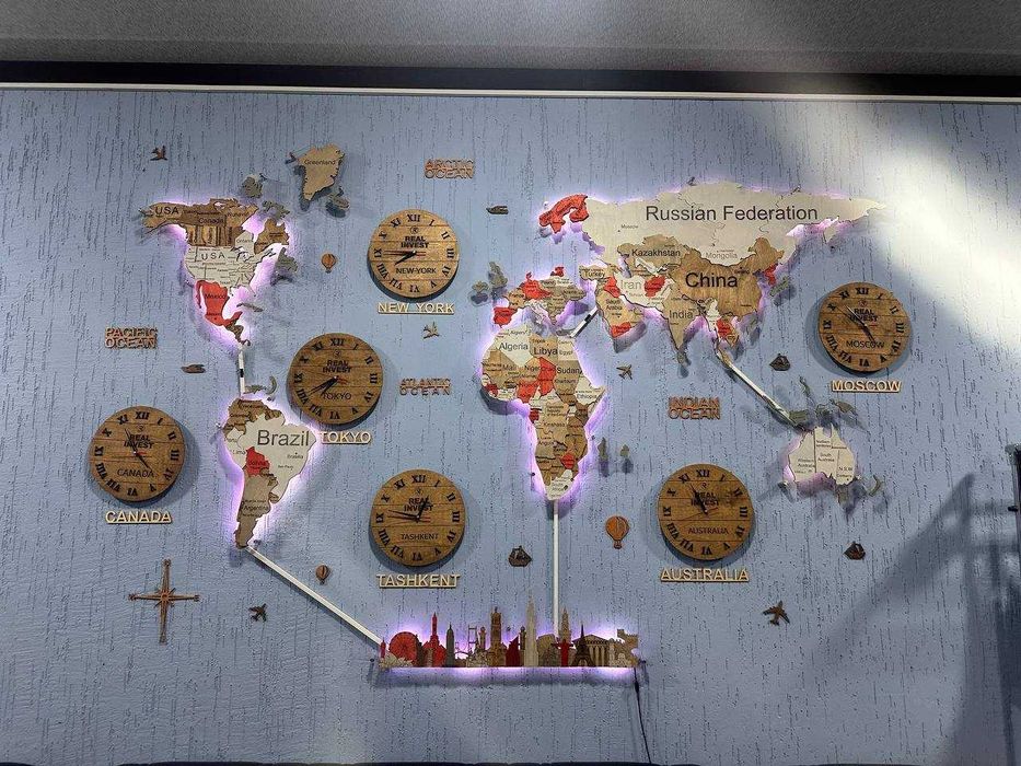 Деревянная карта мира