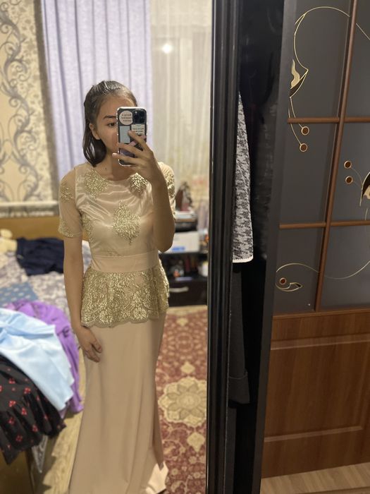 Вечернее платье