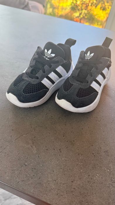 Детски обувки Adidas