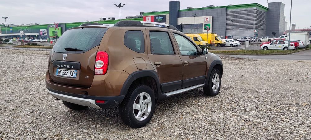 Dacia Duster 1.5 dci 2011 Prestige euro 5 4×2 km:177836km  reali!!!