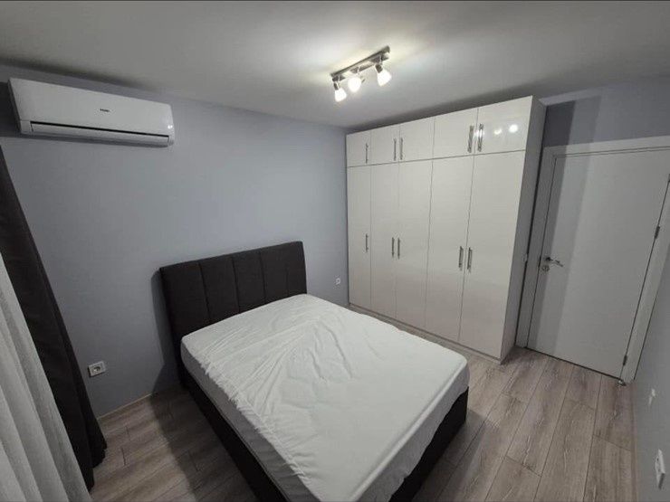 Дава се под наем Двустаен апартамент в Варна, Колхозен пазар - 50 кв.м за 520 € - Снимка #3