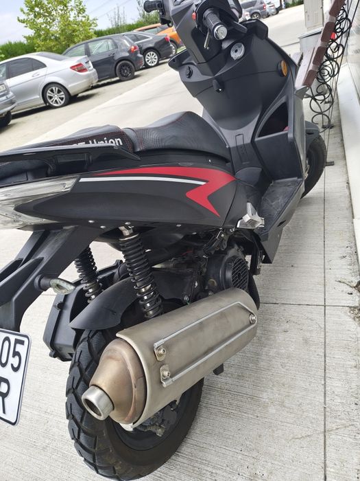 Scuter 125  GT Union Streak