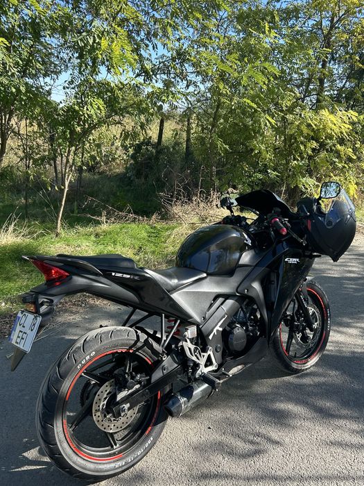 Vand motocicleta honda cbr 125