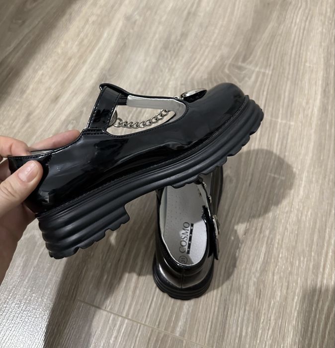 Школьные туфли для девочки  размер 31