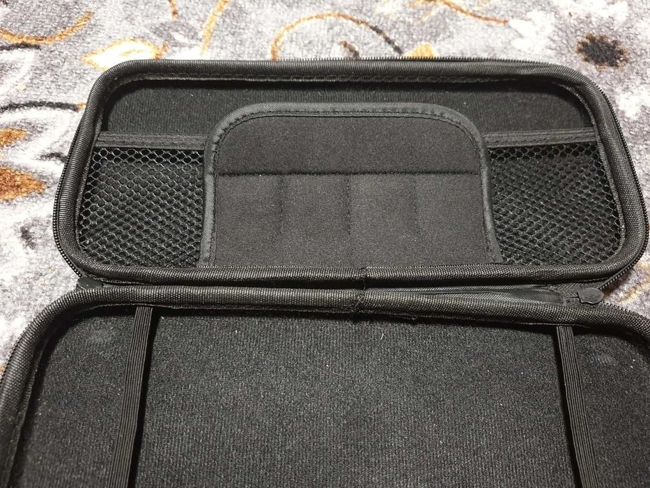 Organizator consola jocuri Switch  + 4 jocuri