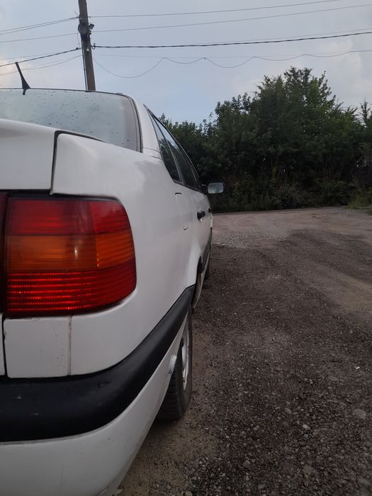 Пассат  б/4 1994года.