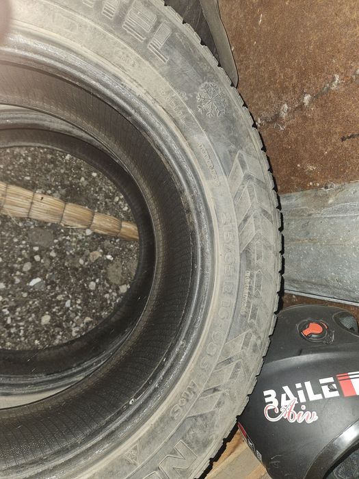 Продам шины бу 215/65 R16