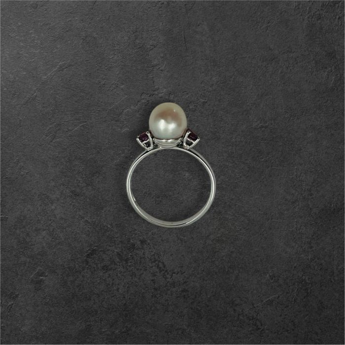 Пръстен с перла и два граната 18к