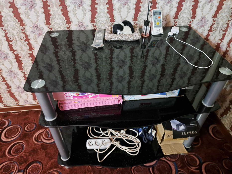 Столик журнальный