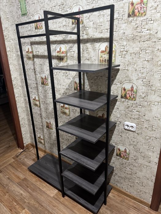 Продам стеллаж с полками