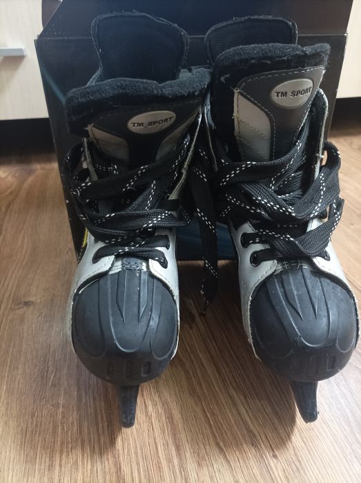 Продам детские коньки