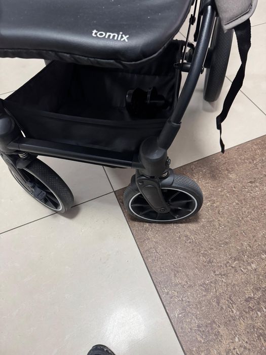 Детская коляка Tomix