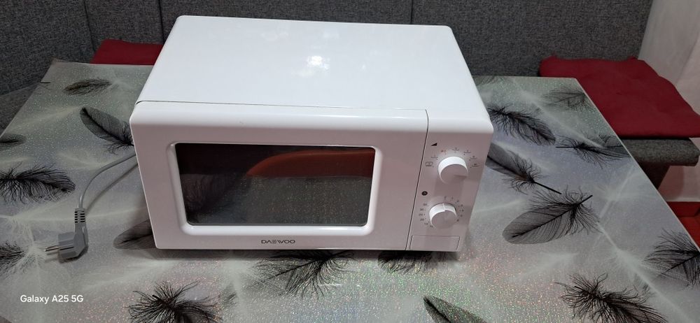 Cuptor microunde Daewoo