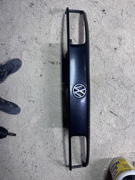 Греди/Маска/Очиларка VW Passat B2 Седан 1991-1998Година