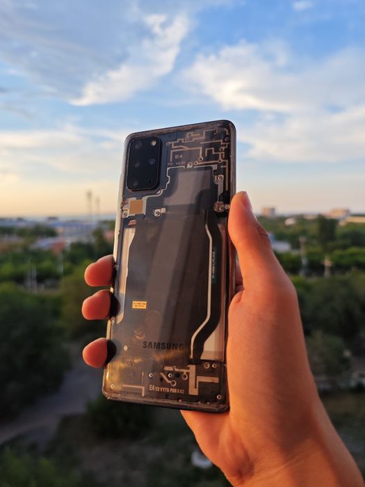 Samsung s20+ 8/128