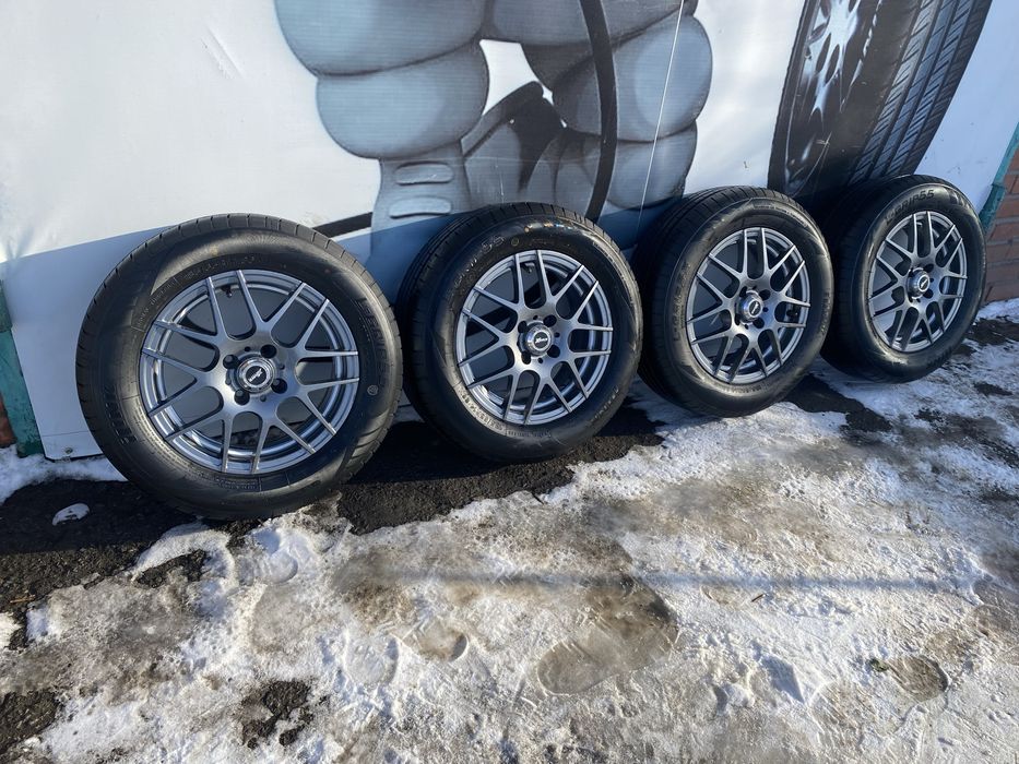 Продам диски  с шинами