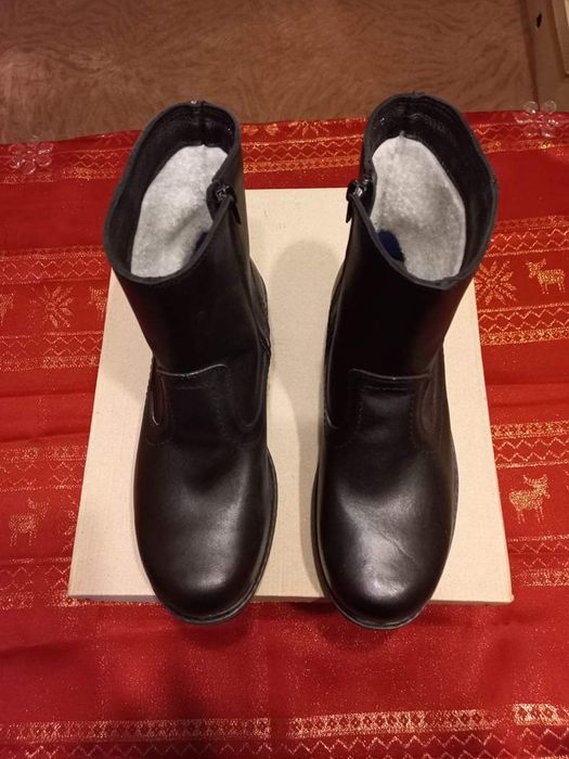 Продавам мъжки обувки