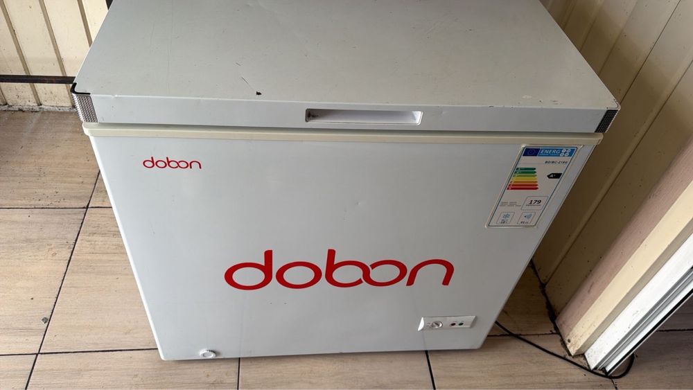 Холодильник витринный, морозильник