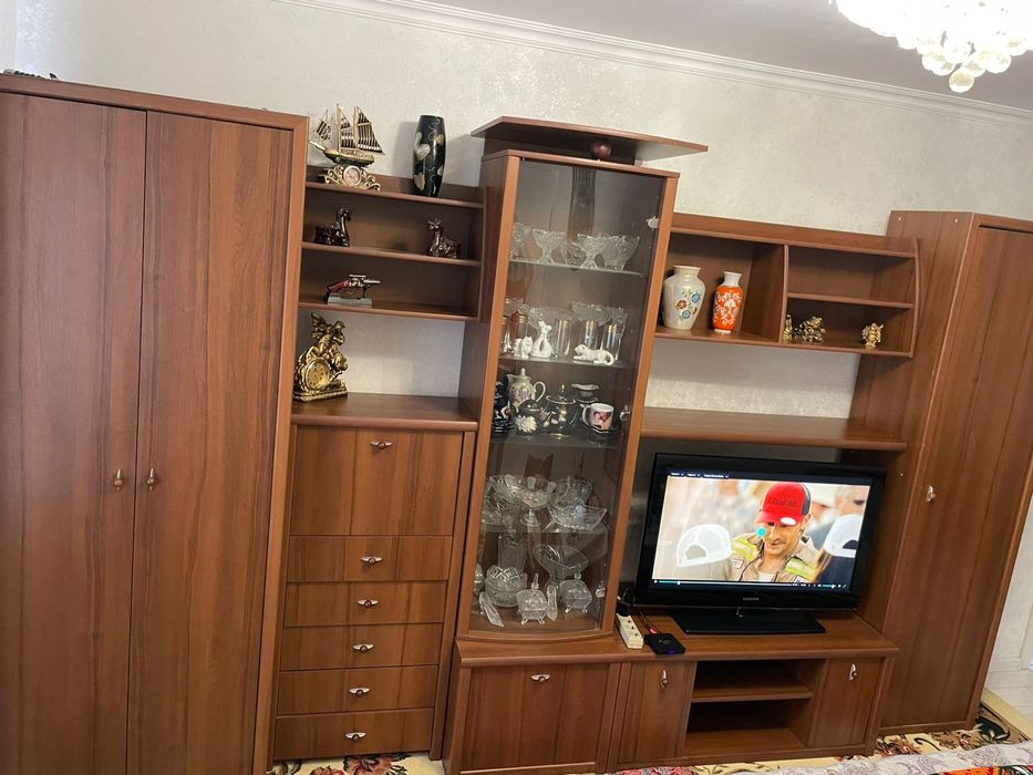 Продам стенку современную