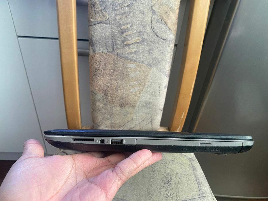 ASUS intel core i7/Nvidia GeForce 940MX/Windows 10/SSD/Type-C