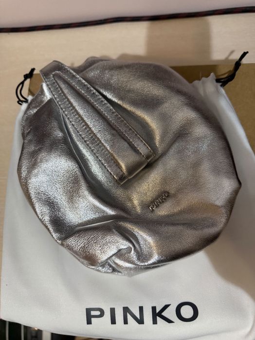 Сребриста чанта Pinko