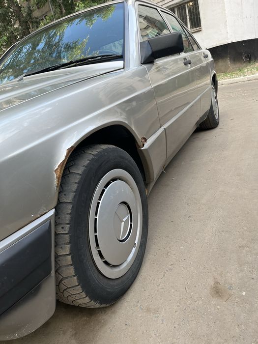 Продам мерс 190