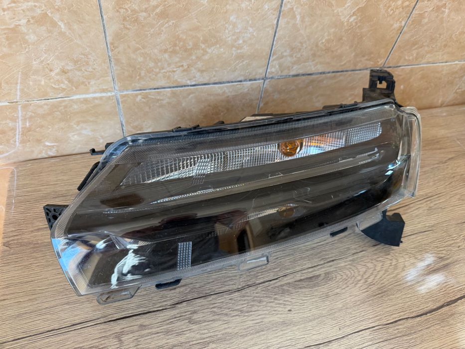Lumina de zi DRL stanga Dacia Spring FARA PRINDERI RUPTE original