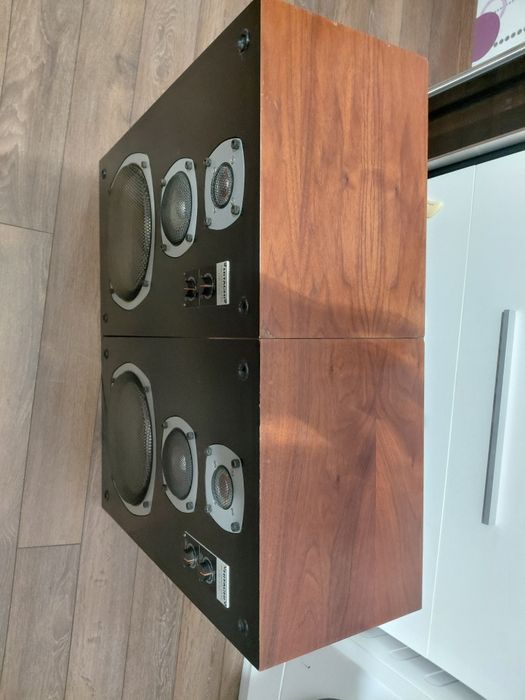 Тонколони Hitachi HS 530