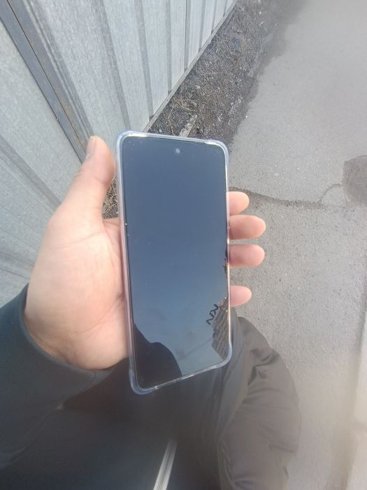 Оппо А5 (256гб) новая телефону всего 3-4 дня