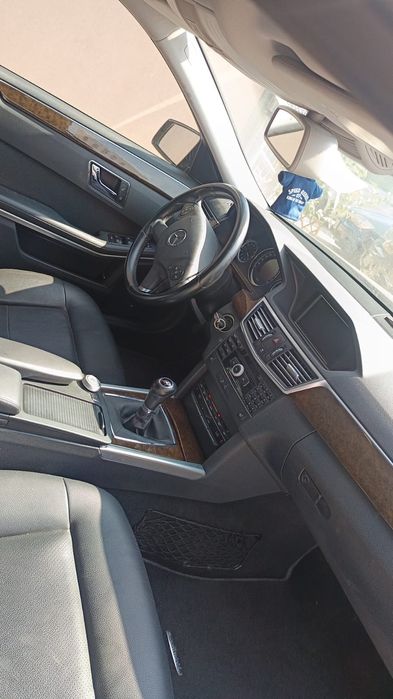MERCEDES-BENZ E-Class 2010 — imagine 4