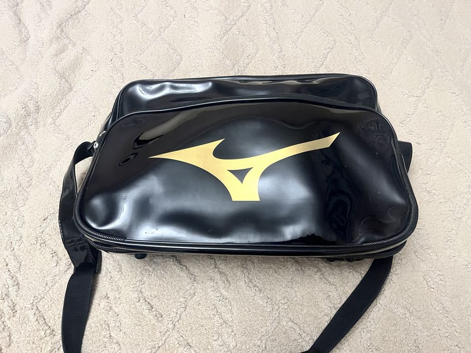Продам оригинальную сумку Mizuno. В оригинале.
