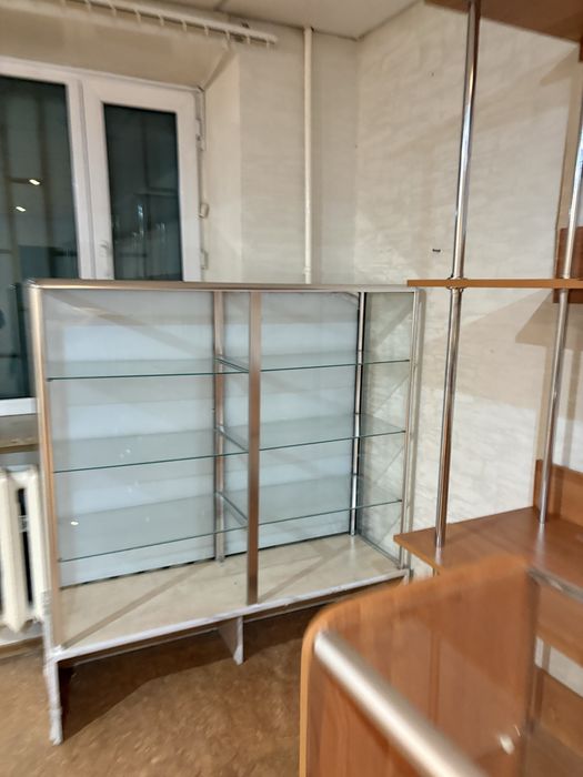 Продам ветрины срочно