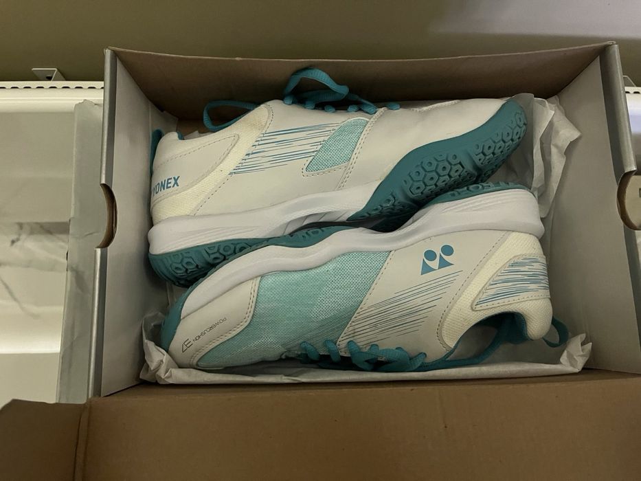 Yonex обувки за бадминтон 36 номер